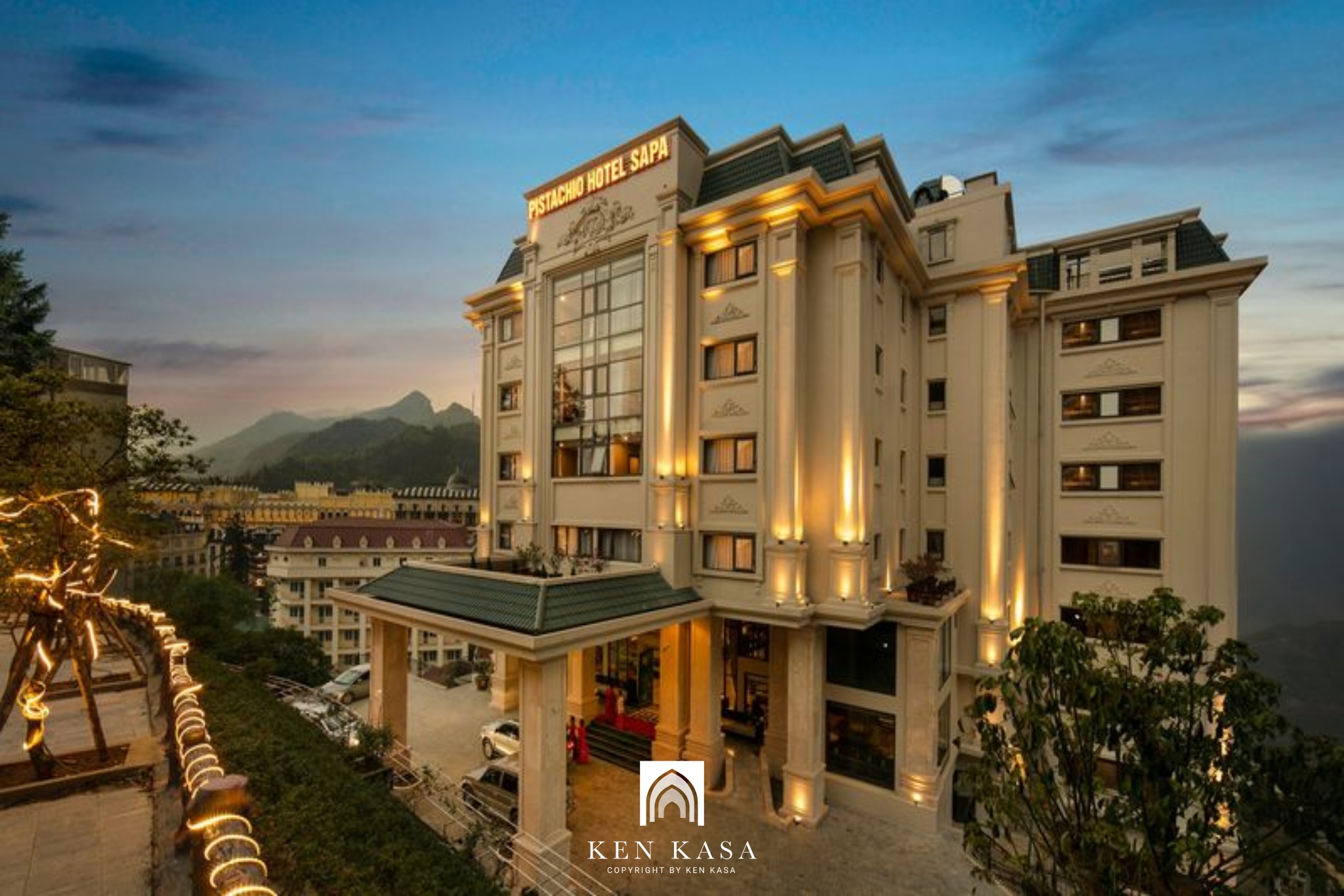 Pistachio Hotel Khi lên đèn